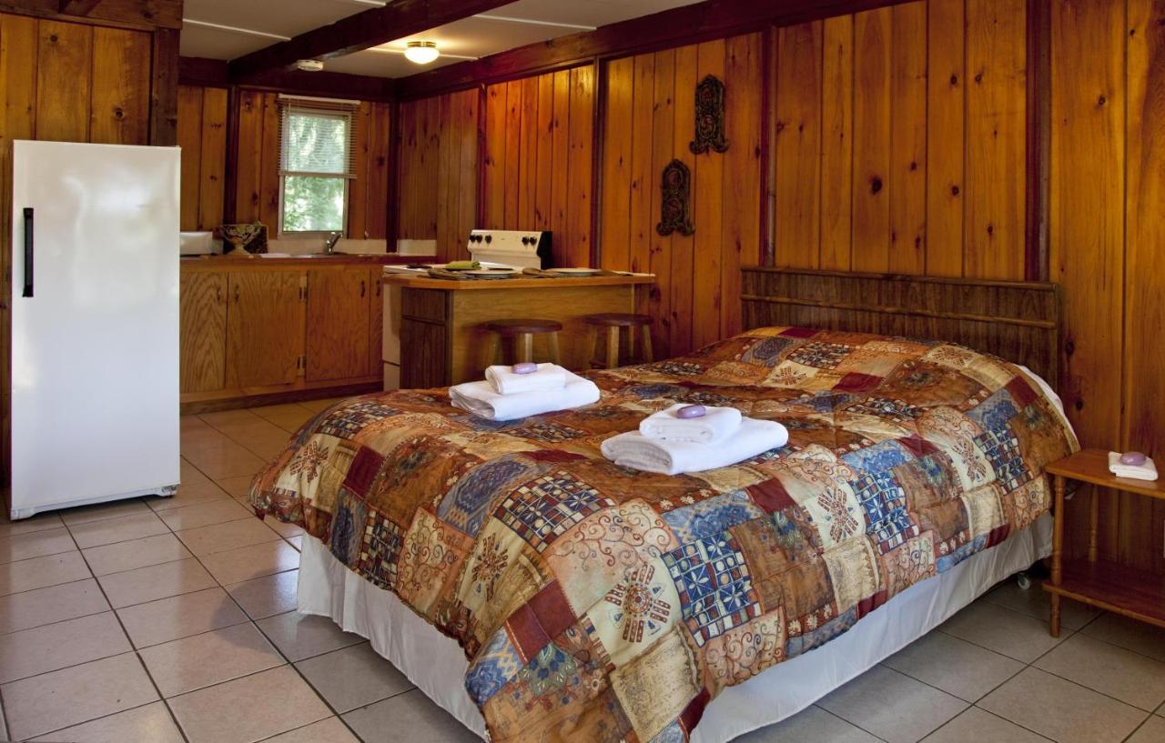 Rock Castle Resort Озеро Джордж Экстерьер фото
